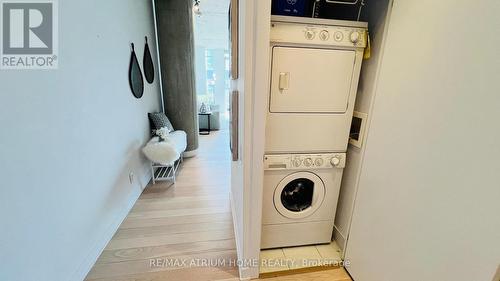 508 - 318 King Street E, Toronto (Moss Park), ON - Indoor Photo Showing Laundry Room