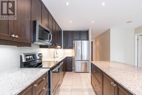 707 - 33 Ellen Street, Barrie (City Centre), ON - Indoor Photo Showing Kitchen With Upgraded Kitchen