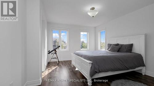 2 Rampart Drive, Brampton (Bram East), ON - Indoor Photo Showing Bedroom