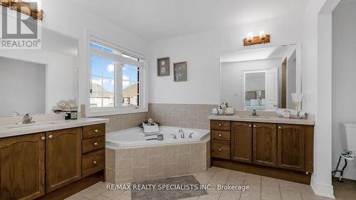 2 Rampart Drive, Brampton (Bram East), ON - Indoor Photo Showing Bathroom