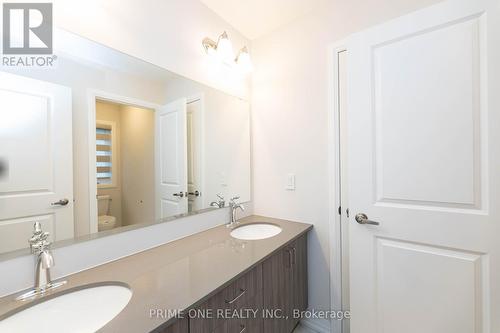 136 Blacklock Street, Cambridge, ON - Indoor Photo Showing Bathroom