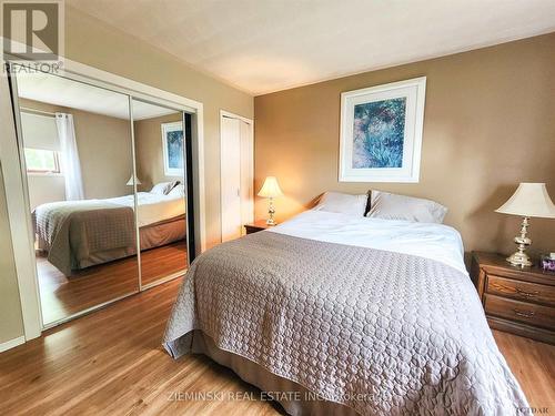 32 Teefy St, Iroquois Falls, ON - Indoor Photo Showing Bedroom