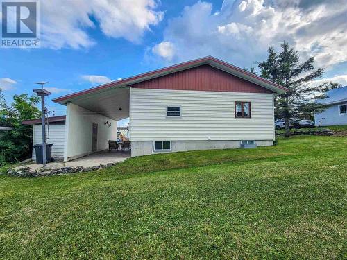 32 Teefy St, Iroquois Falls, ON - Outdoor With Exterior