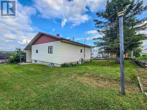 32 Teefy Street, Iroquois Falls, ON - Outdoor