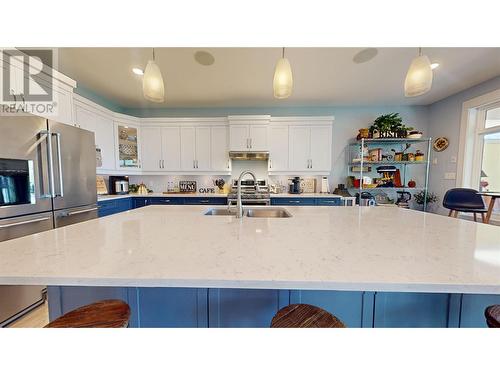 2526 Waverly Drive, Blind Bay, BC - Indoor Photo Showing Kitchen With Double Sink With Upgraded Kitchen