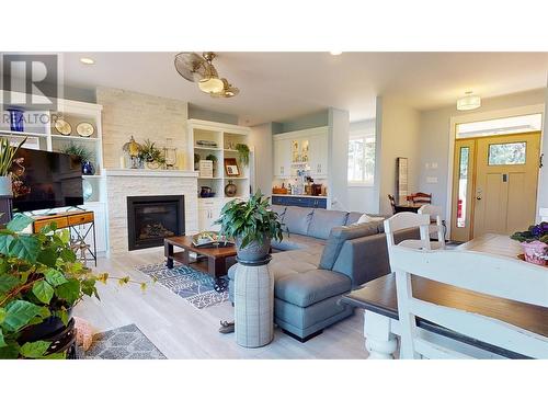 2526 Waverly Drive, Blind Bay, BC - Indoor Photo Showing Living Room With Fireplace