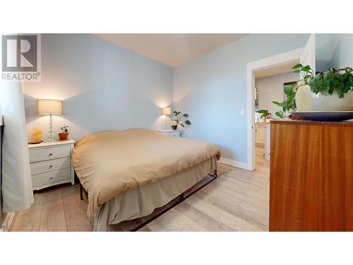 2526 Waverly Drive, Blind Bay, BC - Indoor Photo Showing Bedroom