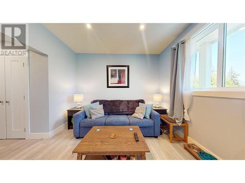 2526 Waverly Drive, Blind Bay, BC - Indoor Photo Showing Other Room