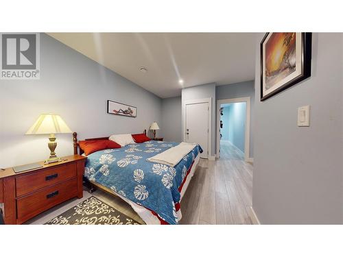 2526 Waverly Drive, Blind Bay, BC - Indoor Photo Showing Bedroom