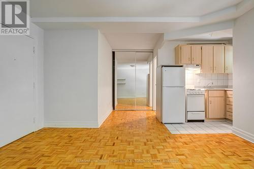 204 - 33 Maitland Street, Toronto (Church-Yonge Corridor), ON - Indoor Photo Showing Kitchen