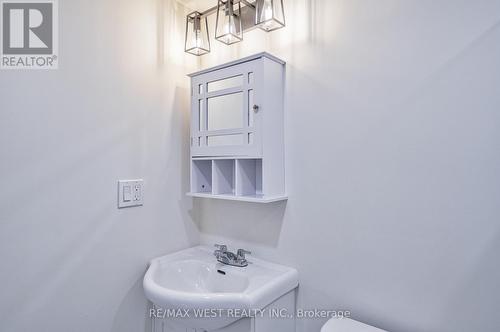 Bsmt - 54 Greville Street, Vaughan, ON - Indoor Photo Showing Bathroom