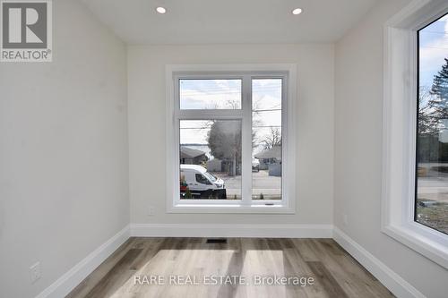 1411 Maple Way, Innisfil, ON - Indoor Photo Showing Other Room