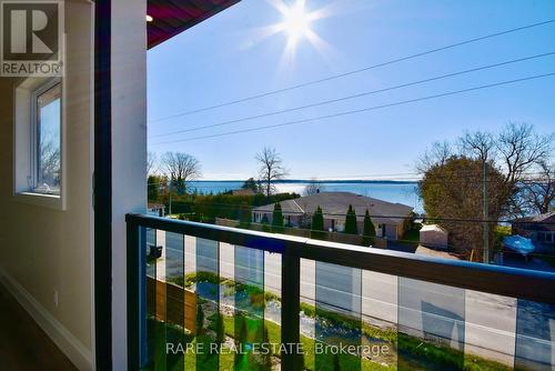 1411 Maple Way, Innisfil, ON - Outdoor With Balcony