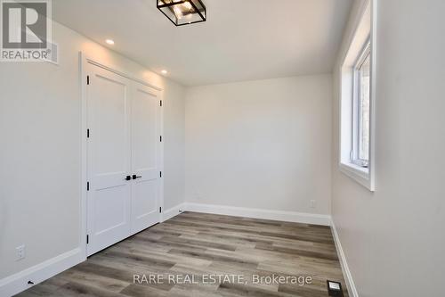 1411 Maple Way, Innisfil, ON - Indoor Photo Showing Other Room