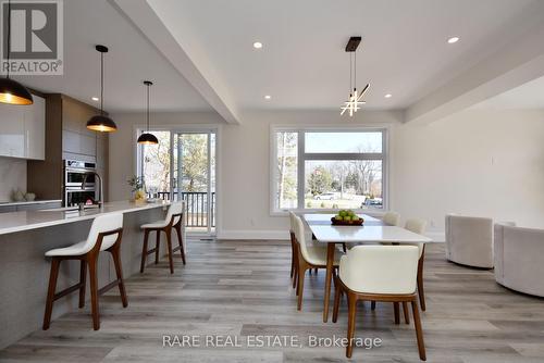 1411 Maple Way, Innisfil, ON - Indoor Photo Showing Dining Room