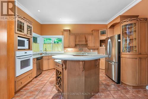 29 Glenhuron Drive, Springwater (Midhurst), ON - Indoor Photo Showing Kitchen