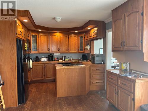 25 Main Road, Port De Grave, NL - Indoor Photo Showing Kitchen