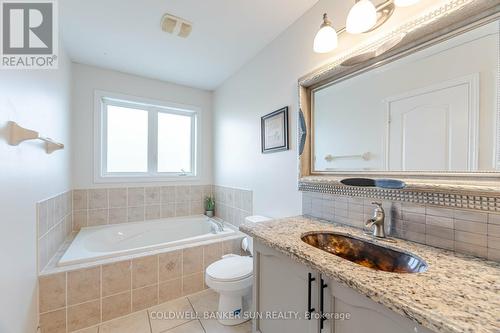 4890 Capri Crescent, Burlington (Alton), ON - Indoor Photo Showing Bathroom