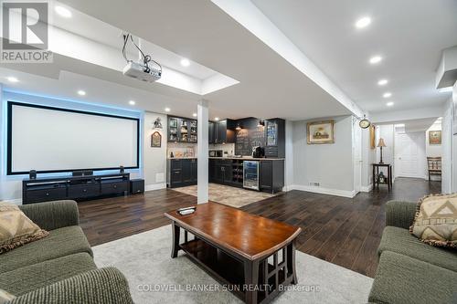 4890 Capri Crescent, Burlington (Alton), ON - Indoor Photo Showing Living Room