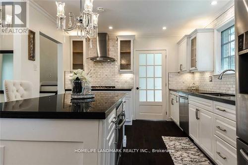 2184 Buttonbush Crescent E, Mississauga (Erin Mills), ON - Indoor Photo Showing Kitchen With Upgraded Kitchen