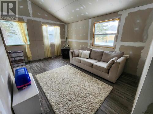 Lot 7 River Rd, Sharpe Township, ON - Indoor Photo Showing Living Room