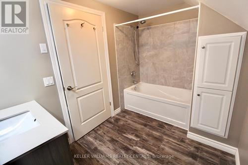 113 Lake Rosalind Road 1, Brockton, ON - Indoor Photo Showing Bathroom