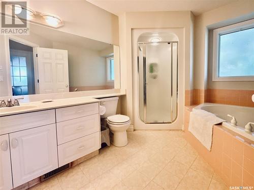 100 Centre Street, Regina Beach, SK - Indoor Photo Showing Bathroom