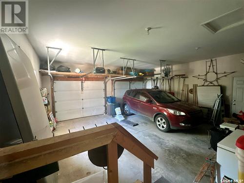 100 Centre Street, Regina Beach, SK - Indoor Photo Showing Garage