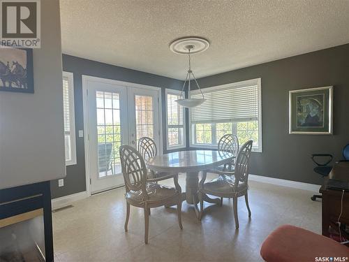 100 Centre Street, Regina Beach, SK - Indoor Photo Showing Dining Room