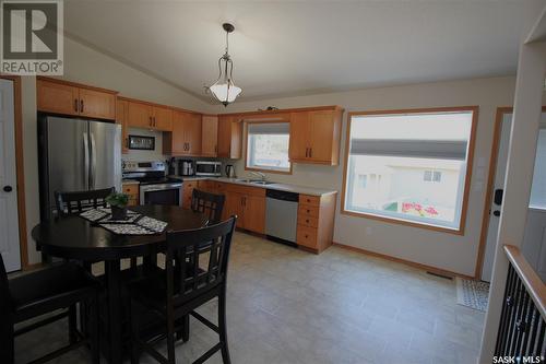 412 Howard Street, Indian Head, SK - Indoor