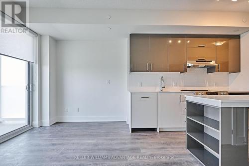 1610 - 188 Fairview Mall Drive, Toronto (Don Valley Village), ON - Indoor Photo Showing Kitchen