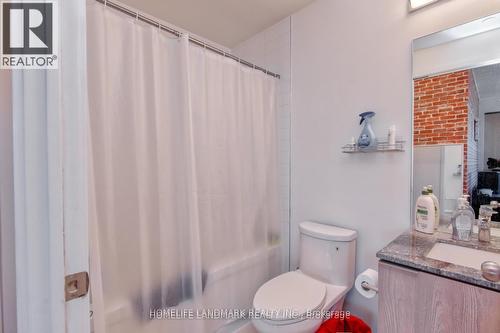 2209 - 50 Ordnance Street, Toronto (Niagara), ON - Indoor Photo Showing Bathroom