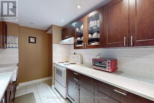 605 - 1275 Markham Road, Toronto (Woburn), ON - Indoor Photo Showing Kitchen