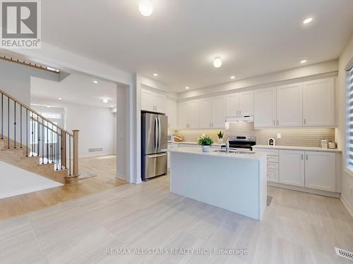 44 Big Canoe Drive, Georgina (Sutton & Jackson'S Point), ON - Indoor Photo Showing Kitchen With Upgraded Kitchen