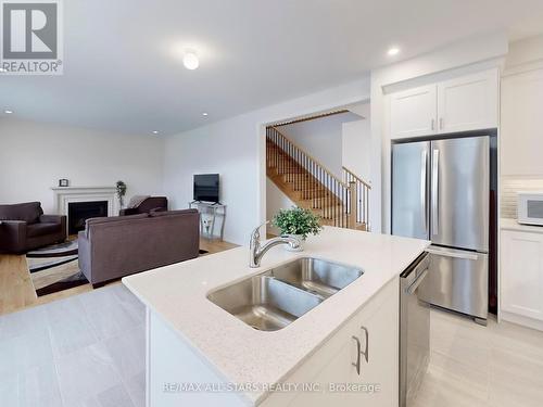 44 Big Canoe Drive, Georgina (Sutton & Jackson'S Point), ON - Indoor Photo Showing Kitchen With Double Sink