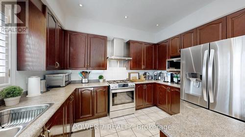 17 Macrill Road, Markham (Cachet), ON - Indoor Photo Showing Kitchen With Stainless Steel Kitchen