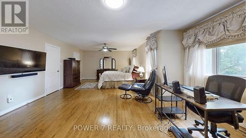 17 Macrill Road, Markham (Cachet), ON - Indoor Photo Showing Living Room