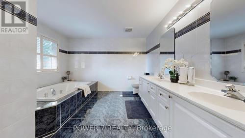 17 Macrill Road, Markham, ON - Indoor Photo Showing Bathroom