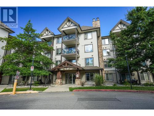 256 Hastings Avenue Unit# 212, Penticton, BC - Outdoor With Facade