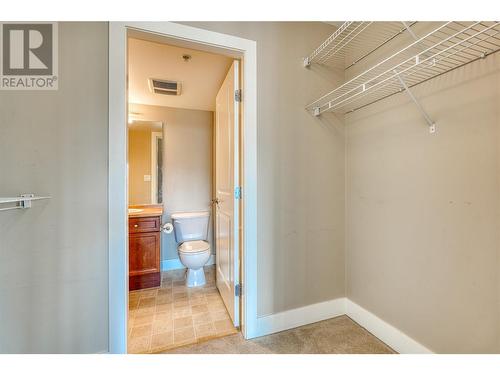 256 Hastings Avenue Unit# 212, Penticton, BC - Indoor Photo Showing Bathroom