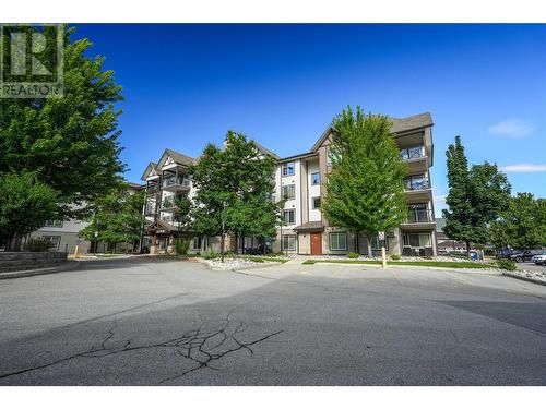 256 Hastings Avenue Unit# 212, Penticton, BC - Outdoor With Facade