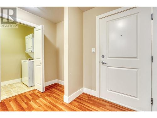 256 Hastings Avenue Unit# 212, Penticton, BC - Indoor Photo Showing Laundry Room