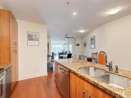 627-2745 Veterans Memorial Pkwy, Langford, BC - Indoor Photo Showing Kitchen With Double Sink