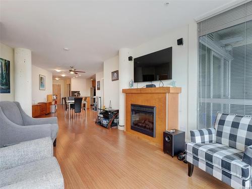 627-2745 Veterans Memorial Pkwy, Langford, BC - Indoor Photo Showing Living Room With Fireplace