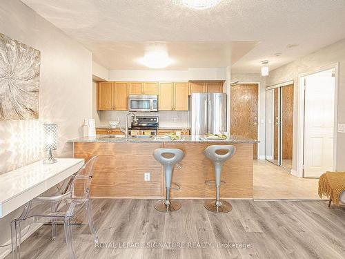 315-1730 Eglinton Ave E, Toronto, ON - Indoor Photo Showing Kitchen With Double Sink