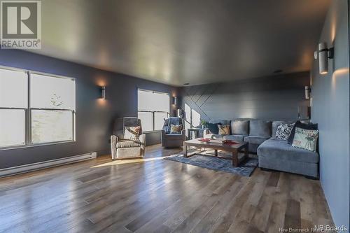 21 Khaki Court, Quispamsis, NB - Indoor Photo Showing Living Room