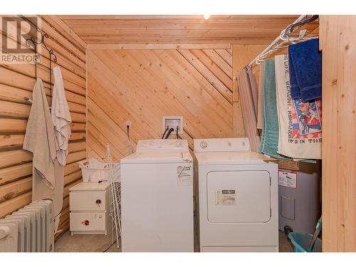 4420 Schubert Road, Spallumcheen, BC - Indoor Photo Showing Laundry Room