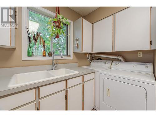 4420 Schubert Road, Spallumcheen, BC - Indoor Photo Showing Laundry Room