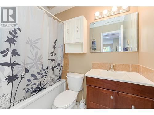 4420 Schubert Road, Spallumcheen, BC - Indoor Photo Showing Bathroom