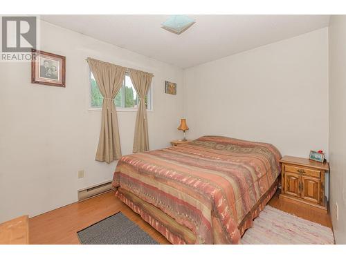 4420 Schubert Road, Spallumcheen, BC - Indoor Photo Showing Bedroom